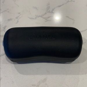 Chanel Sunglass HardCase Black 🥰